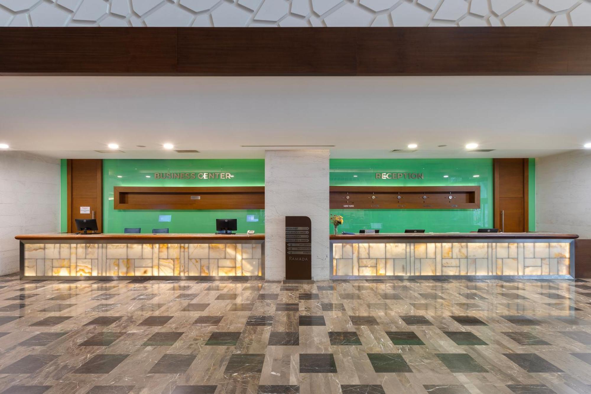 Ramada Plaza Antalya Hotel Ngoại thất bức ảnh The lobby of the hotel