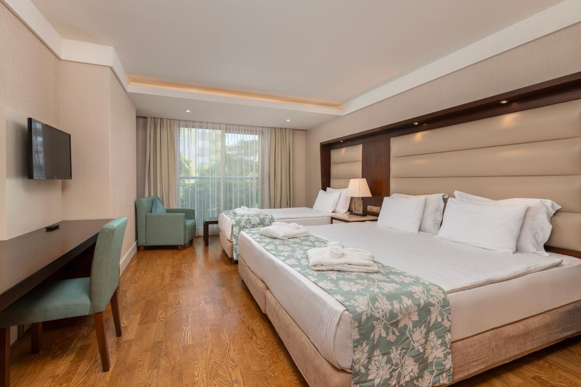 Ramada Plaza Antalya Hotel Ngoại thất bức ảnh