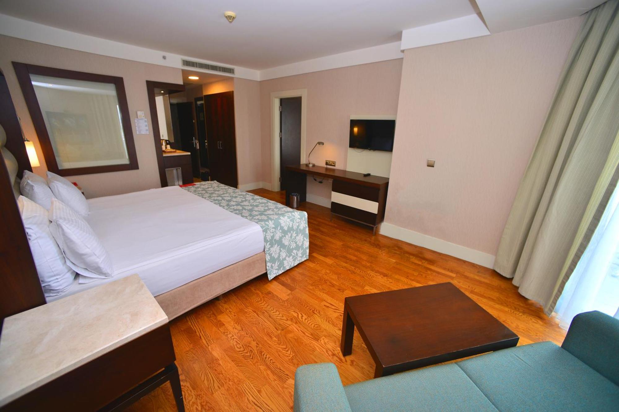 Ramada Plaza Antalya Hotel Ngoại thất bức ảnh