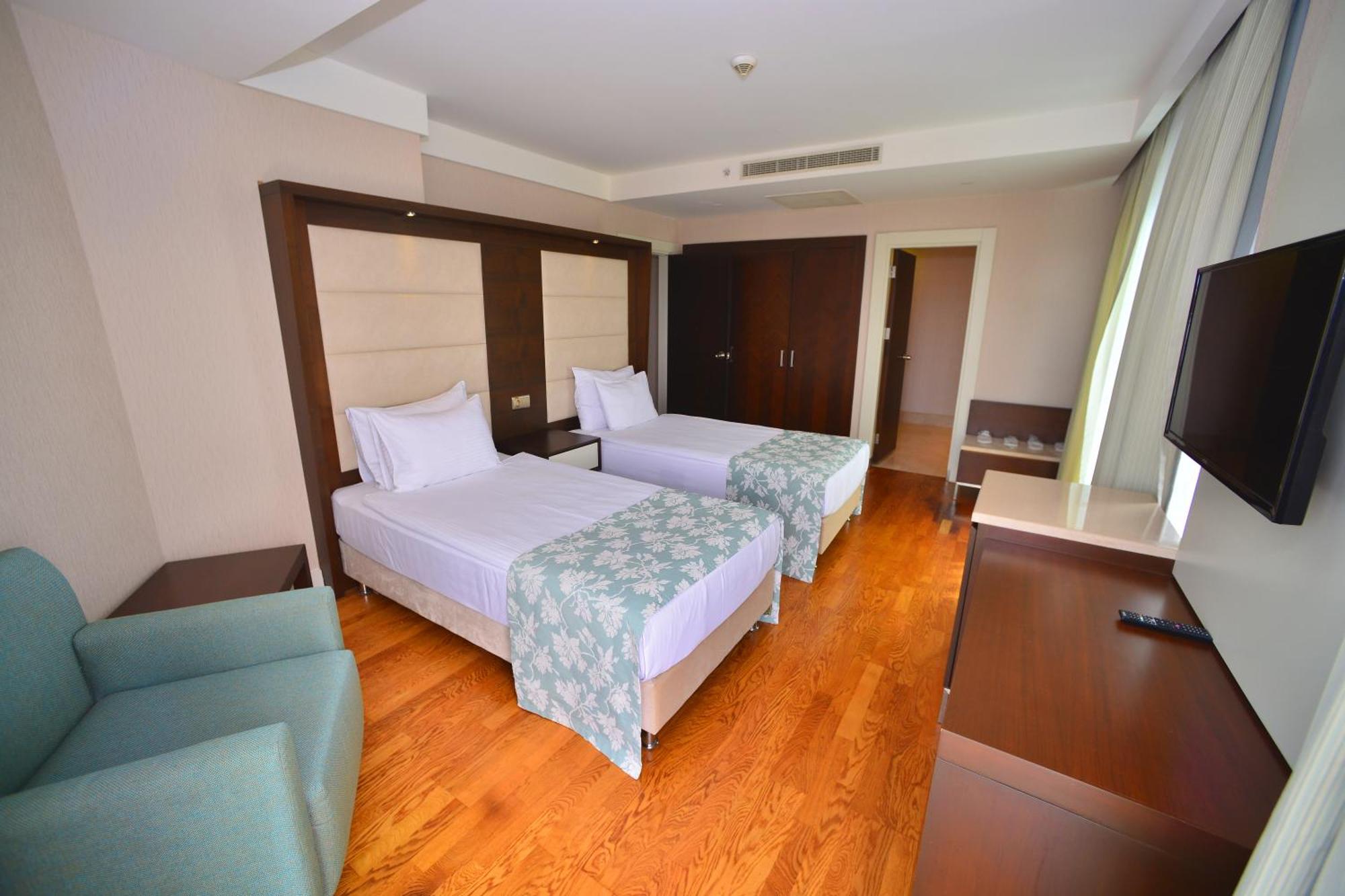 Ramada Plaza Antalya Hotel Ngoại thất bức ảnh