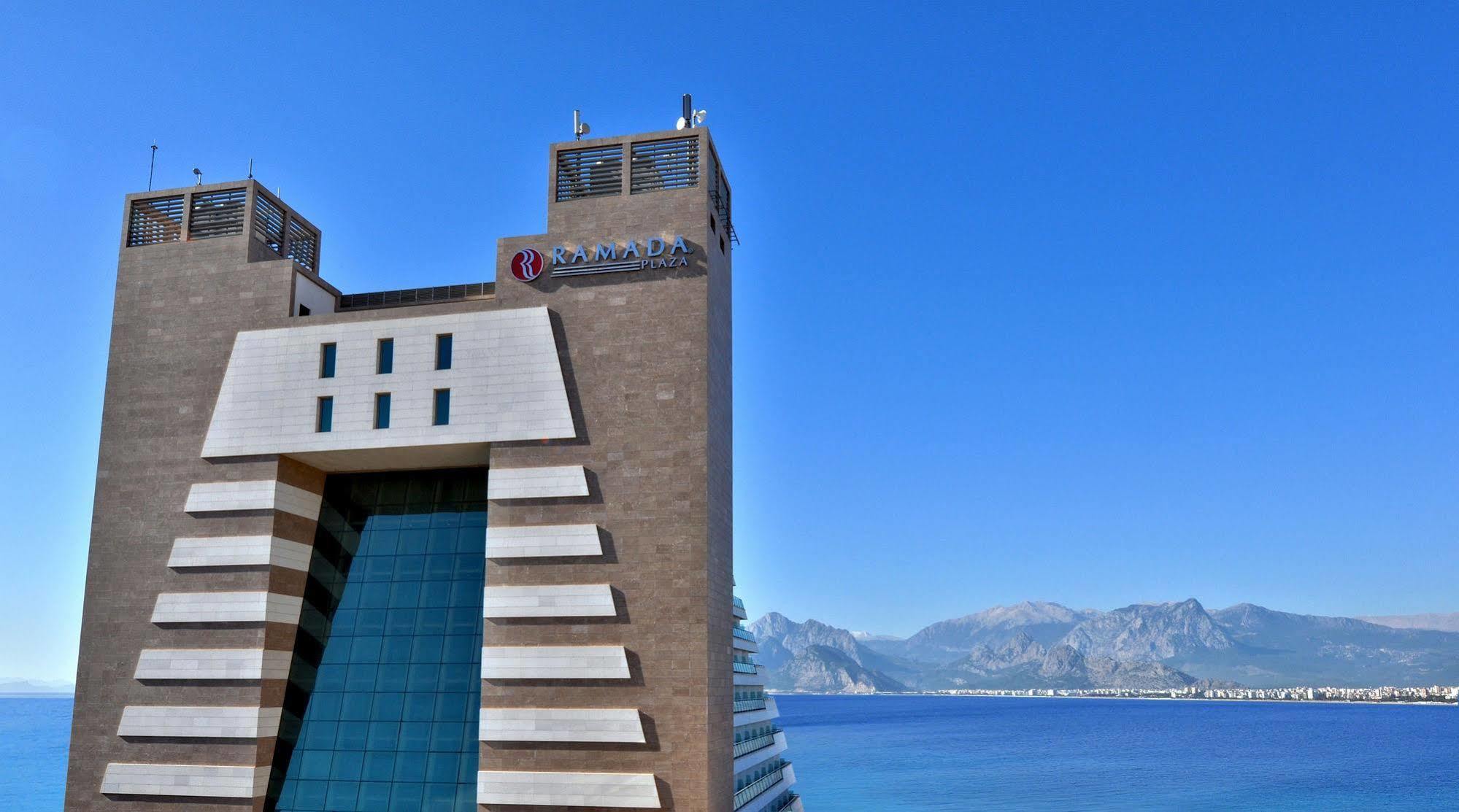 Ramada Plaza Antalya Hotel Ngoại thất bức ảnh The hotel
