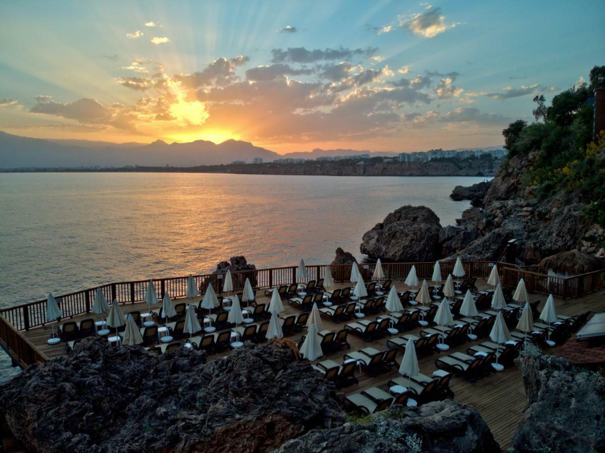 Ramada Plaza Antalya Hotel Ngoại thất bức ảnh Sunset at the Dead Sea